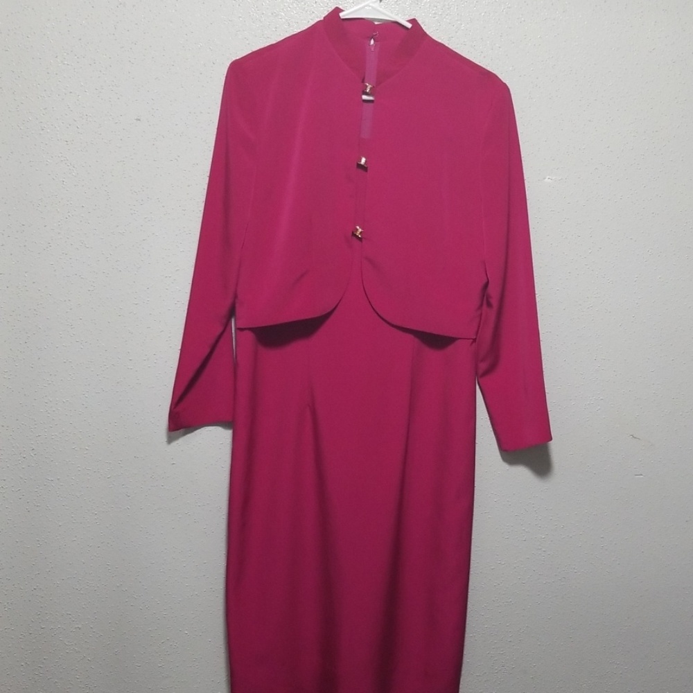 Heury  Lee dress